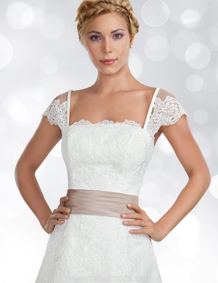 Exposición Vestidos Novia Outlet Madrid y Zaragoza | Alma Nupcial