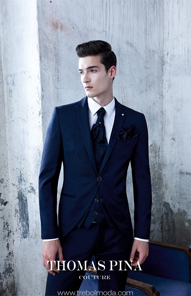 Traje ceremonia en tono azul