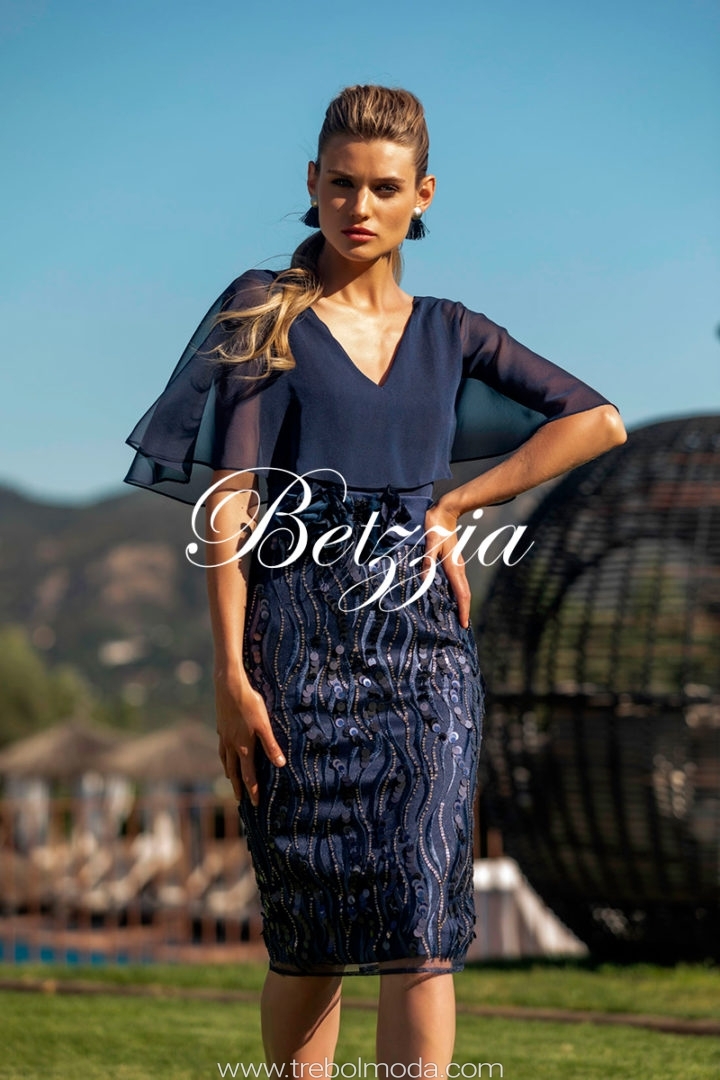 V20383 Vestido con falda de lentejuelas. Tallas del 42 al 50. Mod V20383