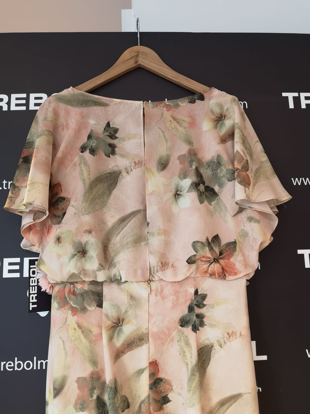 Mono con estampado discreto - Trebol Moda