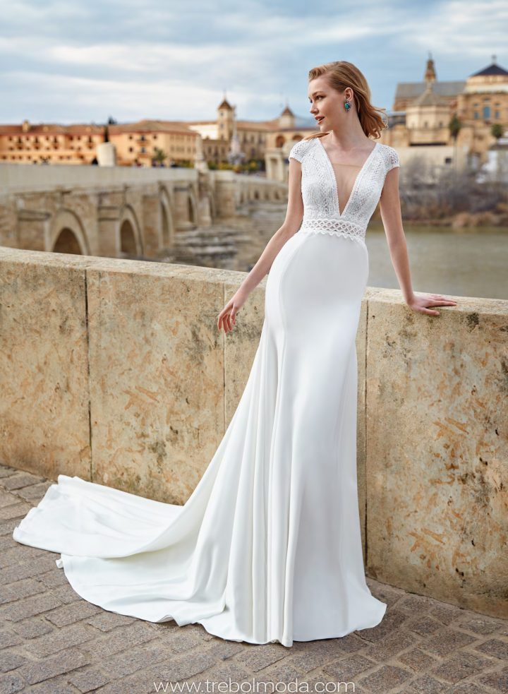 Vestido novia. Mod. Sacha. Posibilidad de realizar en otras tallas en el plazo de 3 meses
