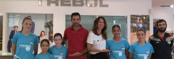 Patrocinadores del equipo femenino de tenis de mesa ¡suerte campeonas!