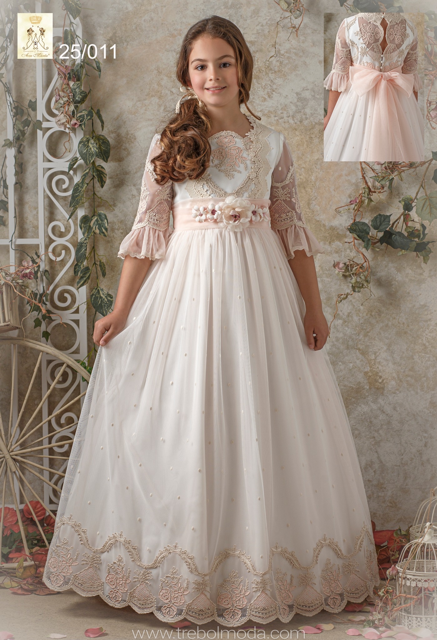 Vestido con bordados en tonos pasteles