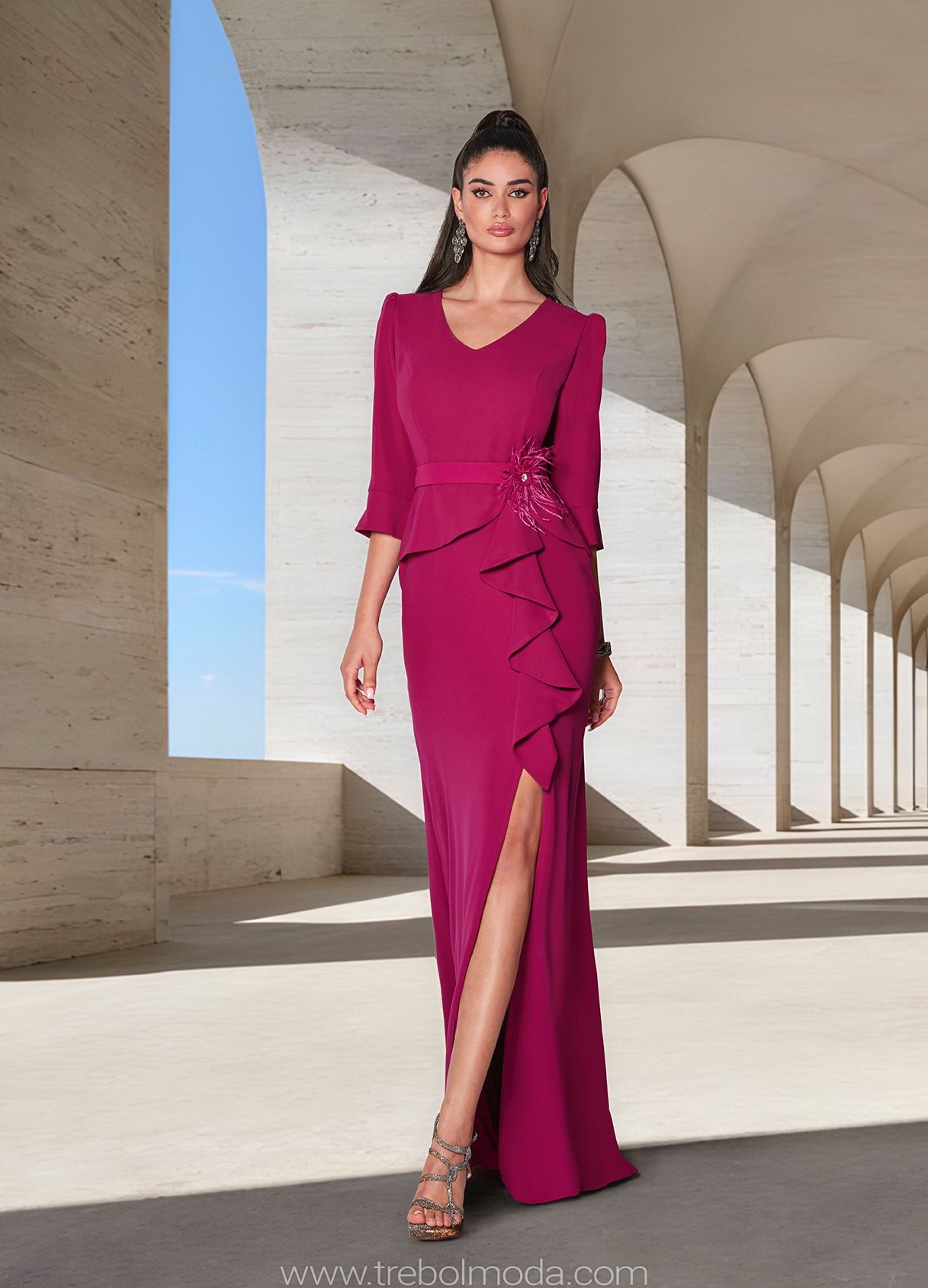 Vestido sencillo con abertura