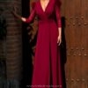 Vestido largo con manguitas y plumas